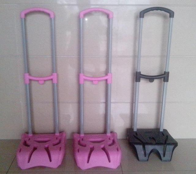 schoolbag stand